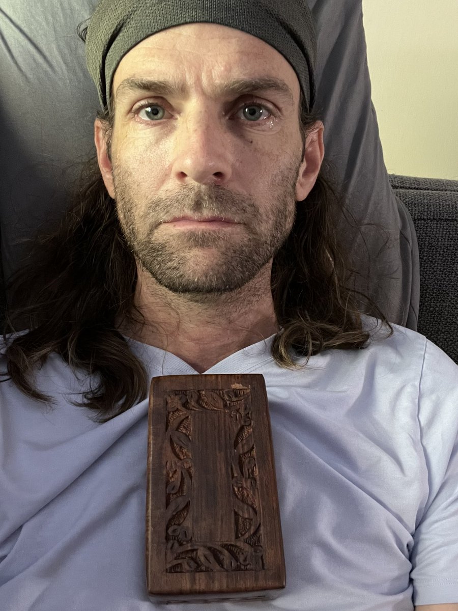 ghostshaped's tweet image. Well this is the most sustained grief I’ve ever felt. Probably time to watch the leftovers again.