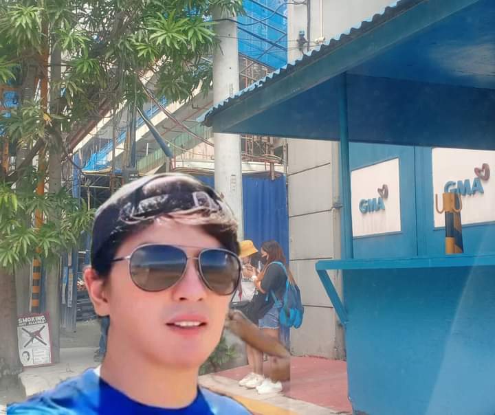 Pupunta na kami sa gyera Bukas ... Kung Matamaan man ako bang bala sana wag sa puso ko eh syempre kasi nandun ka eh

#TiktoClockGMA
MygzMolino