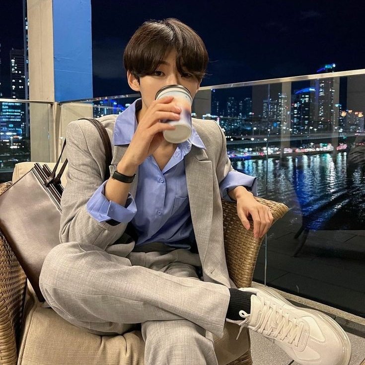 ㅤㅤㅤㅤㅤㅤㅤ
     Kentaro Kyotani ⎯⎯⎯  #hqrp
     Re intro  |   Rich boy.
     Fav   /   rt   to   be   mutuals.
ㅤㅤㅤㅤㅤㅤㅤ