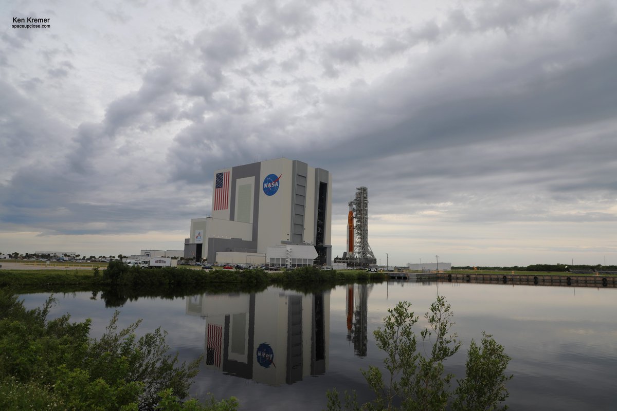 ken_kremer's tweet photo. "Artemis 1 Moved to VAB Protective Hangar at Kennedy due to Hurricane Ian: Photos" - #NASA #Artemis1 #SLS #Orion #pad39B #VAB @NASAKennedy. Read my story/photos: Ken Kremer
https://t.co/CIjpFI5l4d up after Hurricane Ian delayed everything except storm preparations https://t.co/LE69XpZJzn