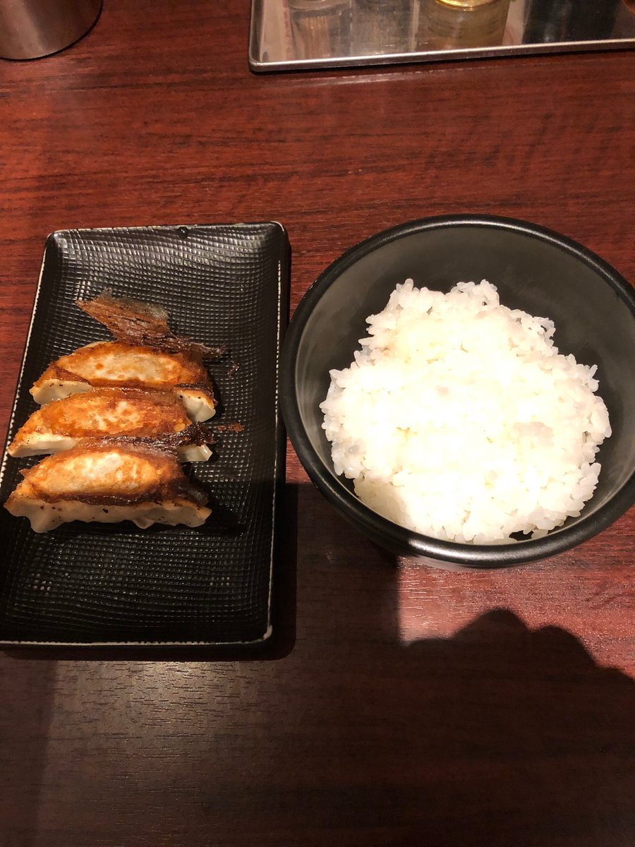 T54636849's tweet photo. まっち棒@武蔵溝の口
多具山らーめん、ライス、ギョーザ

○ランチセットに惹かれて‥。
○ご当地和歌山らーめん🍜
○具沢山をライスにのせながらペロリ😋 https://t.co/Oe8icrfkWJ