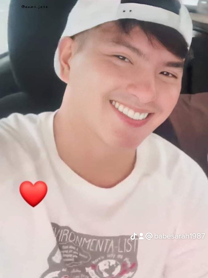 Ung smile m pa lang bunso nawawala na mga pagod nmin panu pa kita na papanuod nmin mga vlog mo kaya ng papa salamat din kmi sau dhil nawawala minsan mga logkot nmin twing pina panuod ka nmin kaya dto lng kmi lge ah Bunso

#TiktoClockGMA
MygzMolino