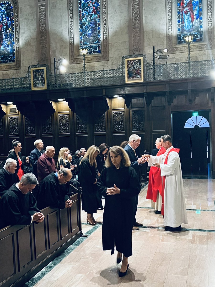usdministry's tweet photo. In partnership with USD’s Law School, tonight we celebrated the Red Mass, praying for wisdom and reflecting on the meaning of justice and mercy at the start of the new judicial year.  Thanks to all the members of the bench who joined us. https://t.co/Ig4BDjftBx