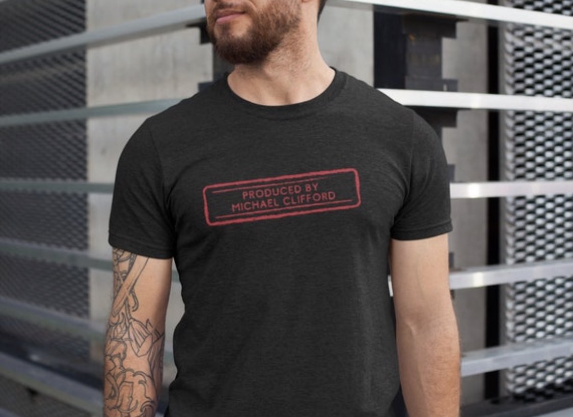 Sleeping_Pixiee's tweet photo. Celebrate the #5SOS5 era with our latest merch designs! 

You can shop them and lots more here: https://t.co/hYBlfNnWT9

RTs are a free way to help a small business 💜 https://t.co/YznuscnnF6