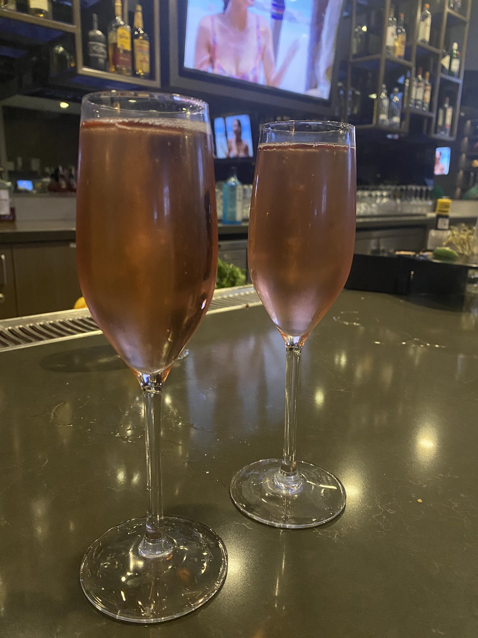 Spooky Meidas Jewels🎃👻 on Twitter: "Yummmmm 🥂🍾 https://t.co/bijY3SPftS