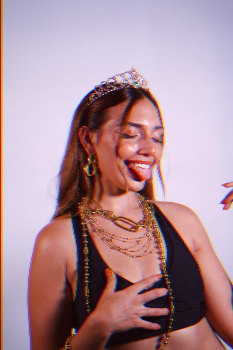 itsdyababy's tweet photo. mis dos personalidades se enyuntaron, alfin 🤭✨ https://t.co/Z8bheqLljD