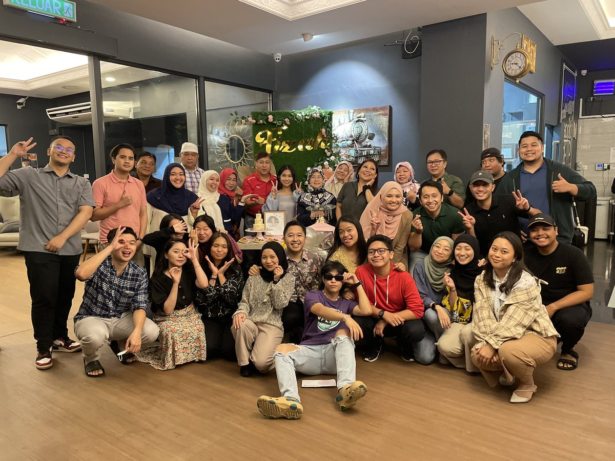 F_izah's tweet photo. 1/10 🥰 https://t.co/8HXD9nFScg