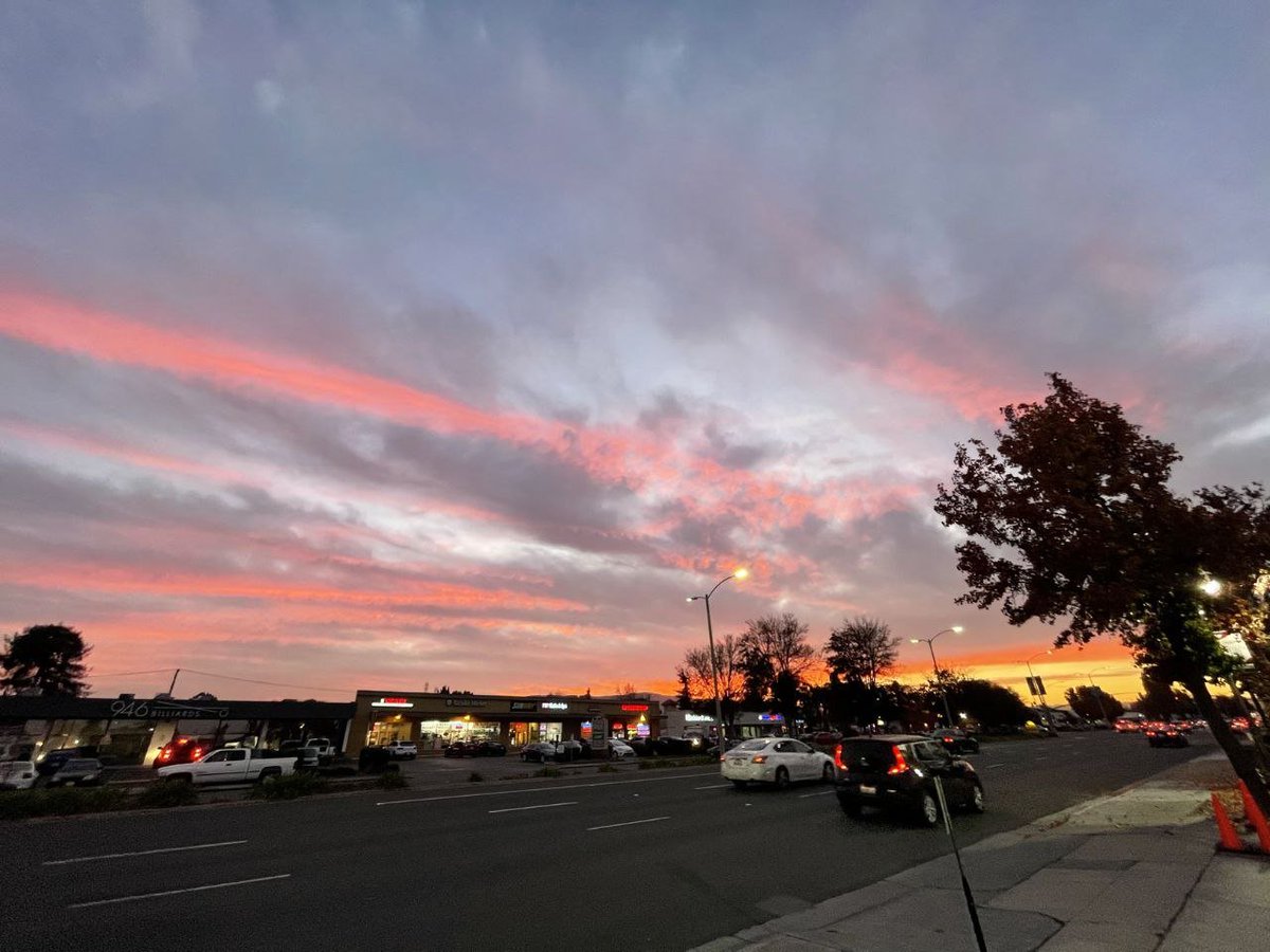 flytank81's tweet photo. Home is the only place in the world that hides human shortcomings and failures, and it also contains sweet love https://t.co/CNjJYnmfyC