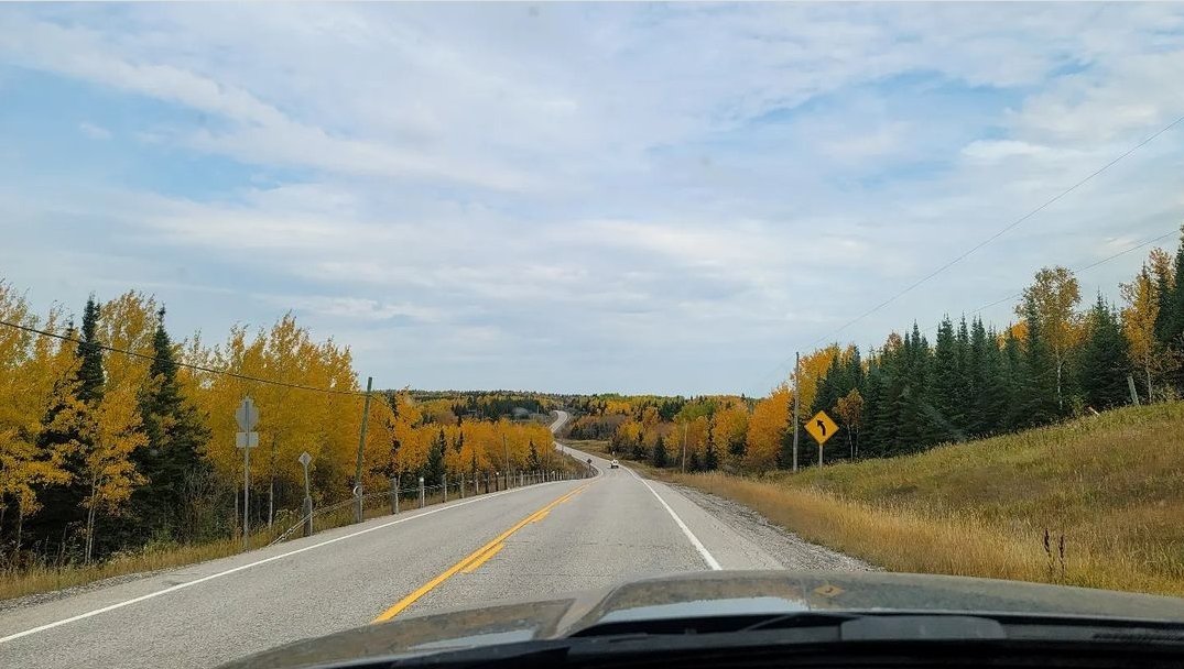 Serving all of northwestern Ontario comes with many perks, especially in the fall 🍂😍