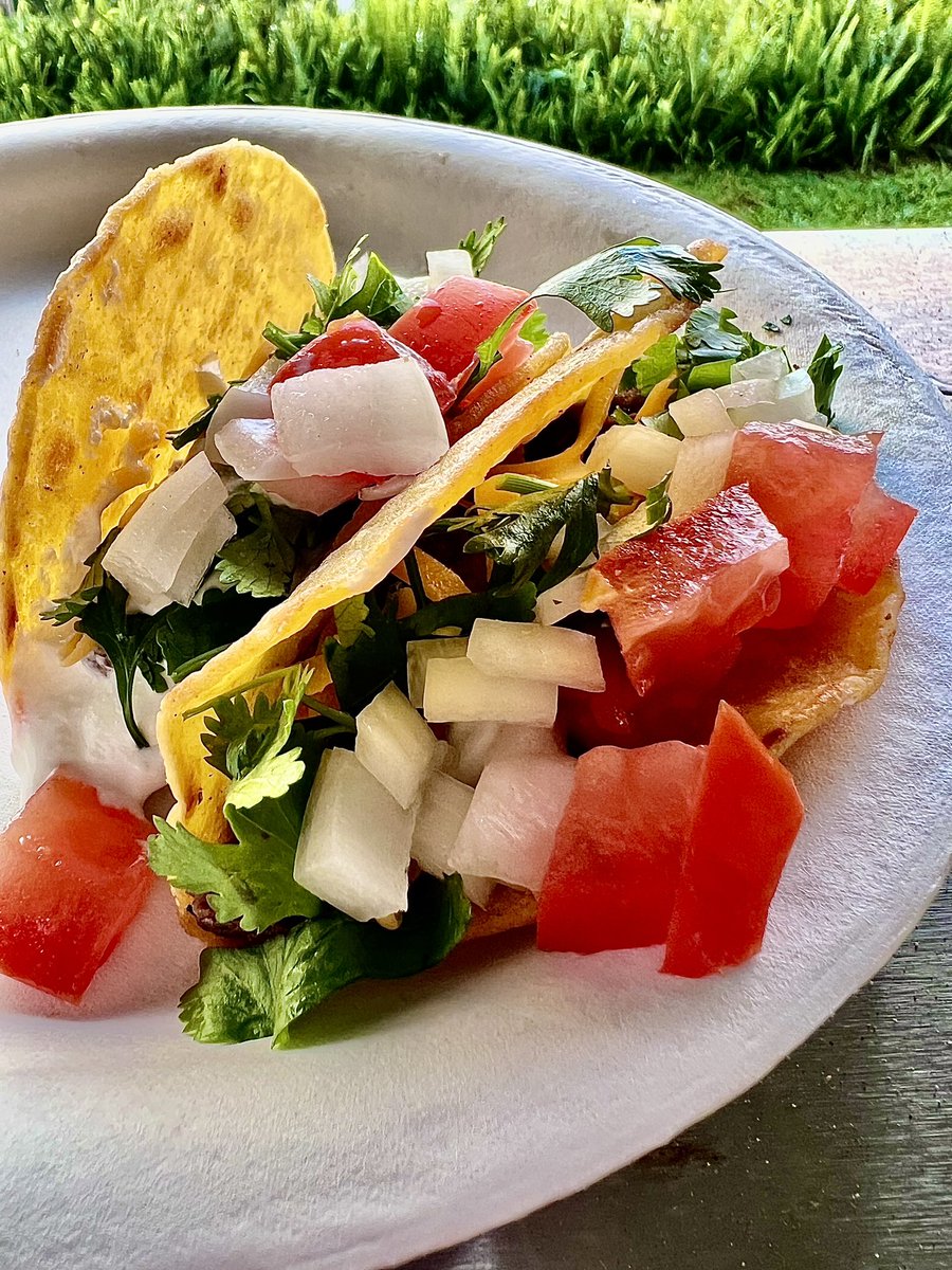 KonaHomeTeam's tweet photo. Taco Mondays
It’s a thing 😂😂😂🥃
#TacoTuesday #tacomonday #tacos #skirtsteak #carneasada #grilling #webersummit #webergrills #hawaii #grilledmeat #cilantro #onion #corntortilla https://t.co/4bUwJ17AHY