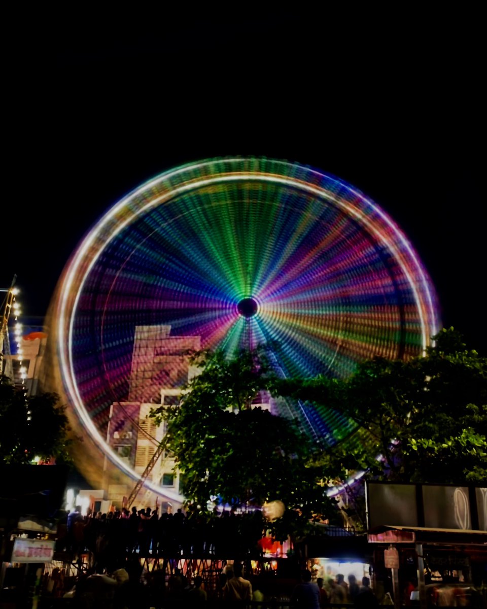divakarsatam's tweet photo. Seeing is not enough; you have to feel what you photograph ❤️✌️❤️
Long exposure... 📷
.
.
.
#longexposure #photography #ig #nightphotography #landscape #shots #city #longexposurephotography #night #landscapephotography #longexpo #photooftheday #love #nightlife #astrophotography https://t.co/30z6trwwYy
