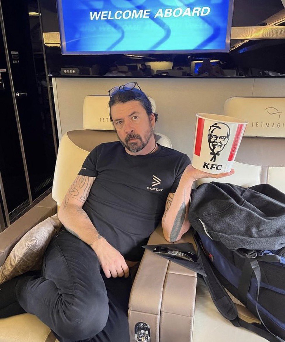 davygroltonband's tweet photo. …it’s finger lickin good https://t.co/ZSDz3B1F8N