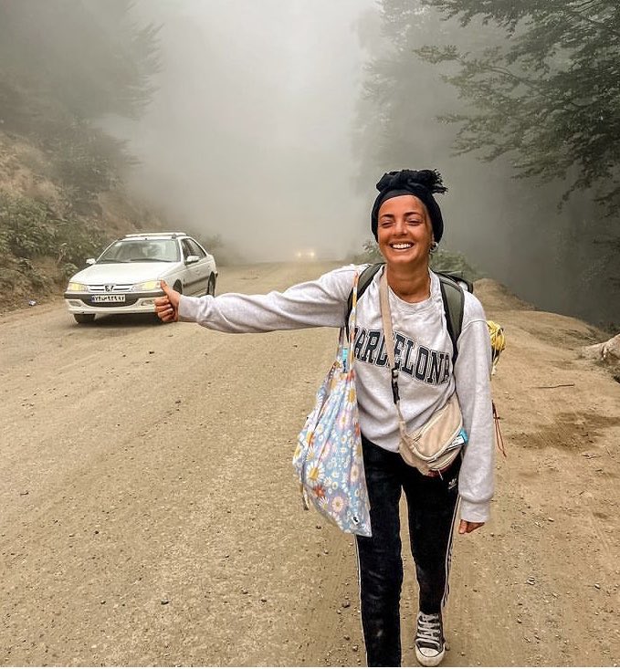 GenCar5's tweet photo. Non mi basta dire "#AlessiaPiperno a casa". Voglio "Alessia libera" ma libera di viaggiare libera per il mondo, lei e tutte le ragazze, per prime le ragazze dell'#Iran, capelli al vento, libere. https://t.co/1dkijYNNTK