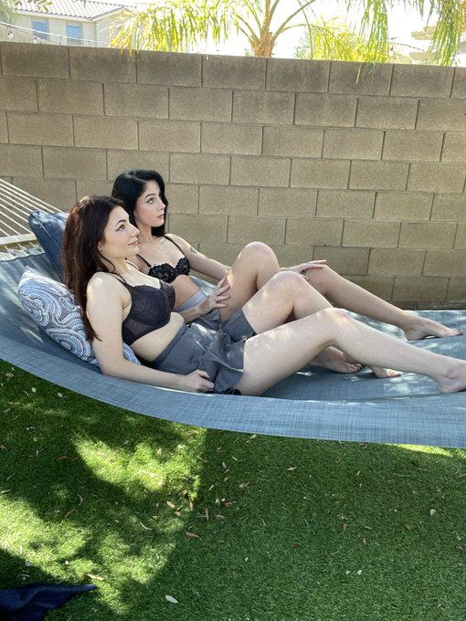 A cup or DD cup? 🤔 @catkitty212 https://t.co/Y9aYPzqM5q<a class="tags" href="/tag/catkitty212">@catkitty212</a>