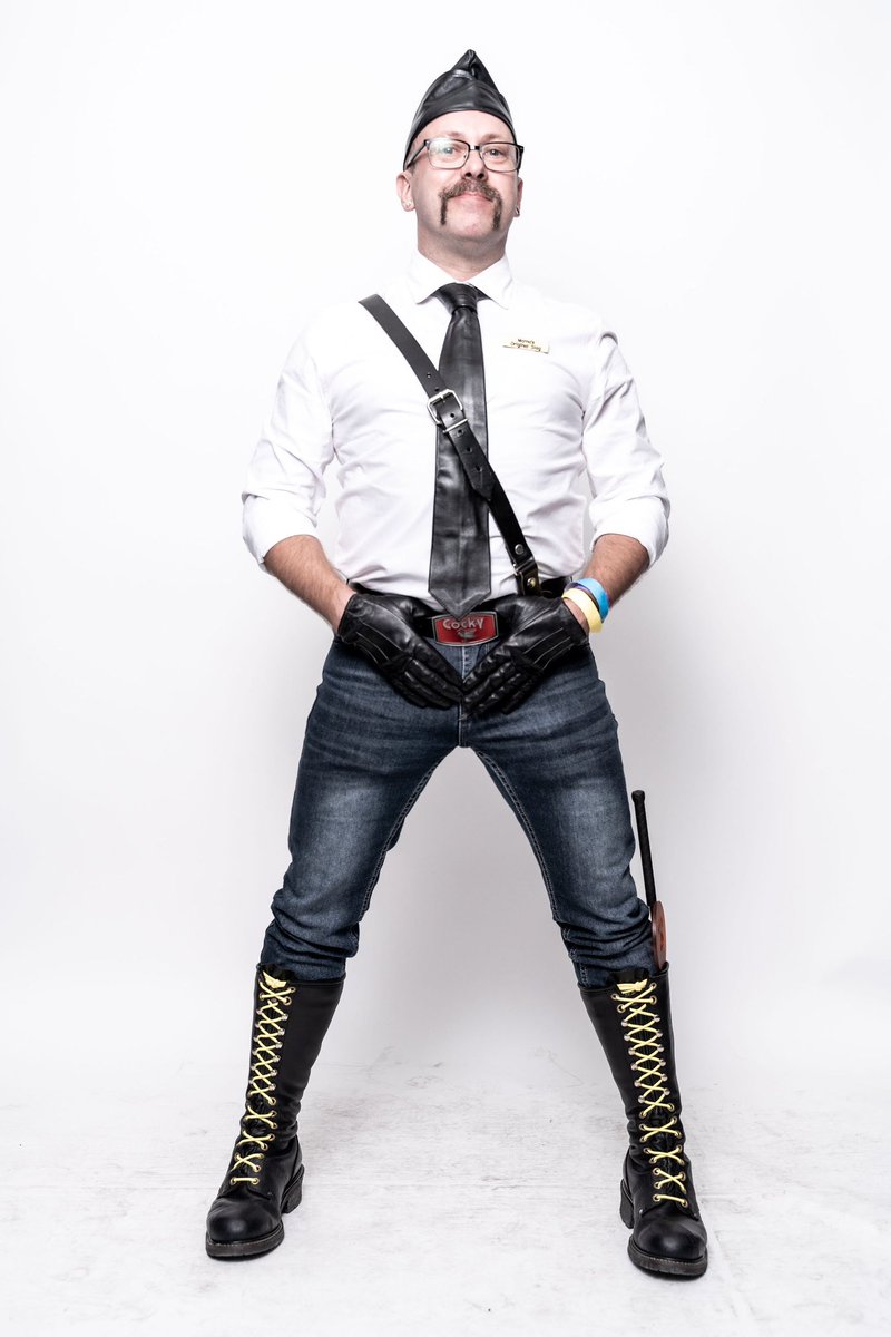 BikerButt's tweet photo. Tank is in the house to support @AshwellAtx 

#TankATX #GayMustache #LGBTQ #ATX #DomDaddy #Daddy #SIR #Leather #Kink #Boots #Tie #Gloves #SamBrownBelt #BonesBuckle  #Gay #GayMan #GaysOfATX #TwitterGay  

📸 credit: @shonnonphoto1 https://t.co/G6sluCBzsT