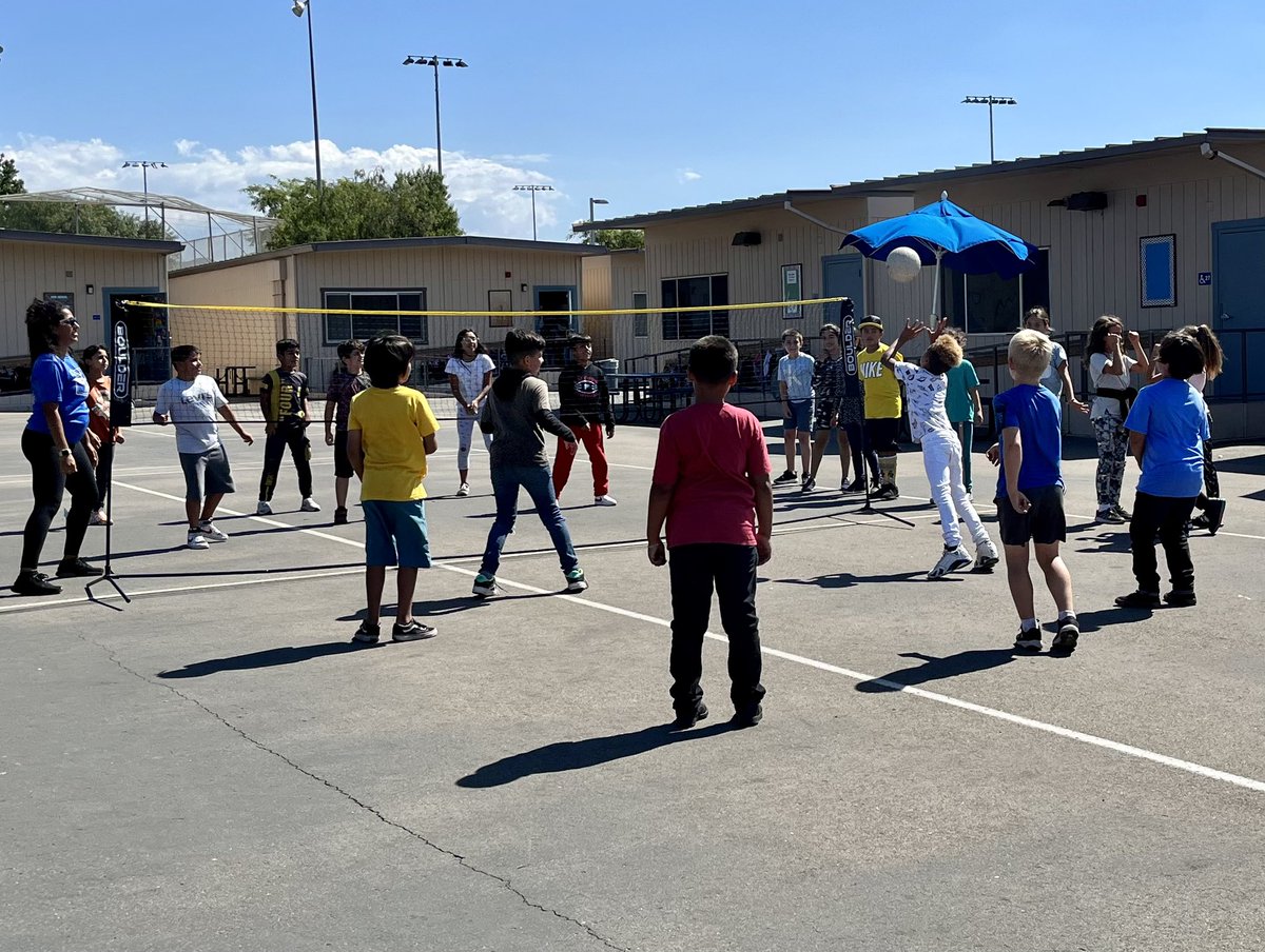 EDPCampMadison's tweet photo. Camp Sunset @Madison_Eaglets spent the afternoon dancing, playing volleyball, basketball and watching  a giant crane take over the playground to place a new AC on the roof. #YouBelongCV #OurNestIsBest @CajonValleyEDP https://t.co/Z38hEXBJFR