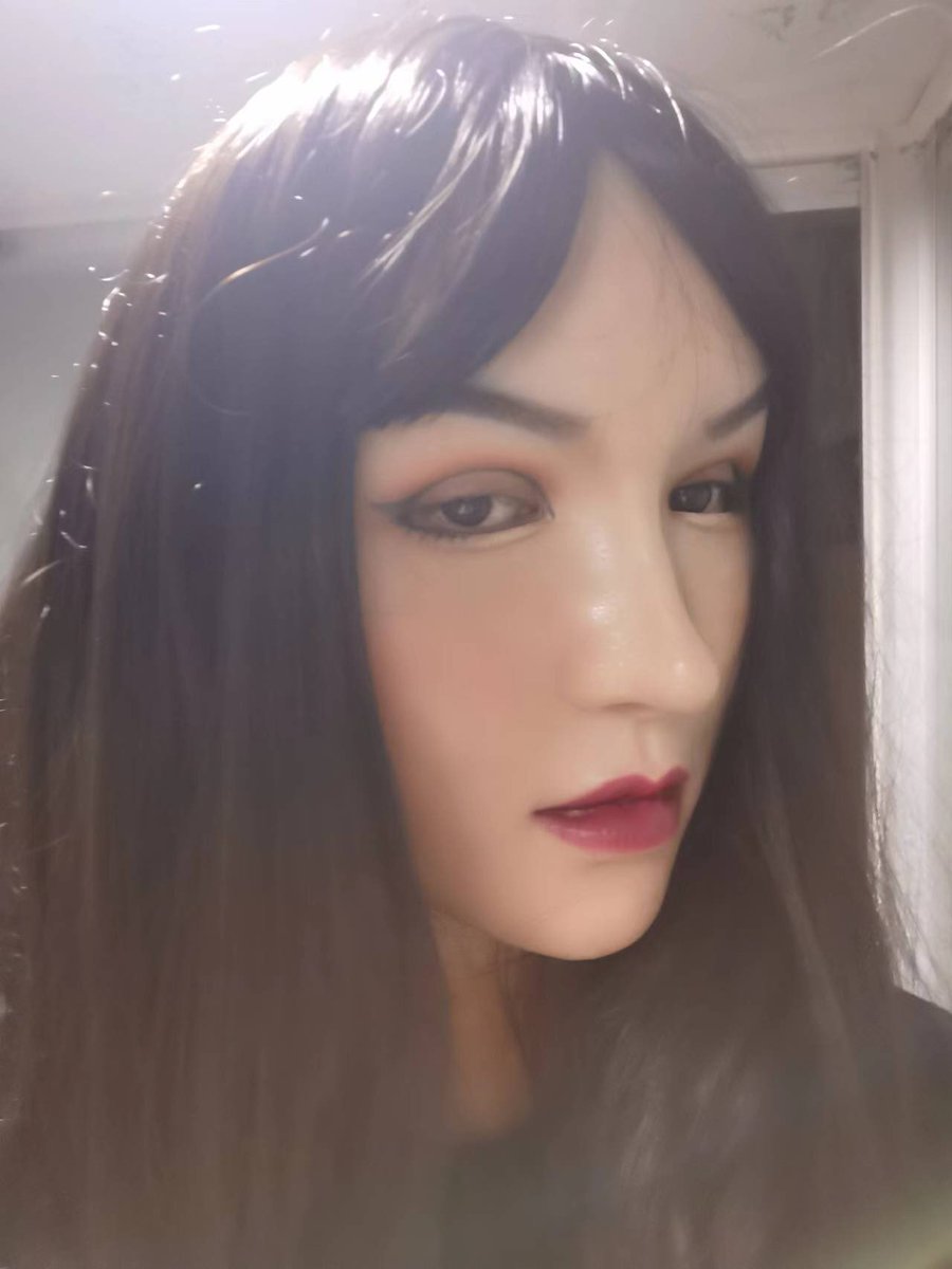 突然觉得不想卖了，自己就拿瑾学一学化妆啥的
#femalemask