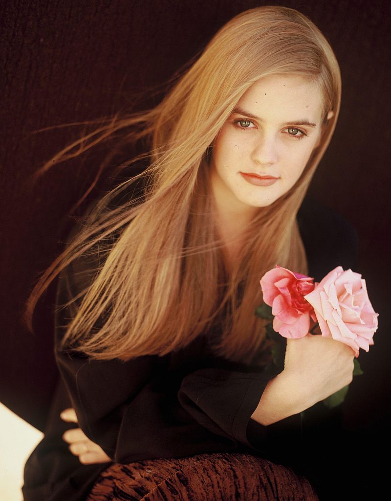 Happy Birthday to actress Alicia Silverstone 
(October 4, 1976). 
