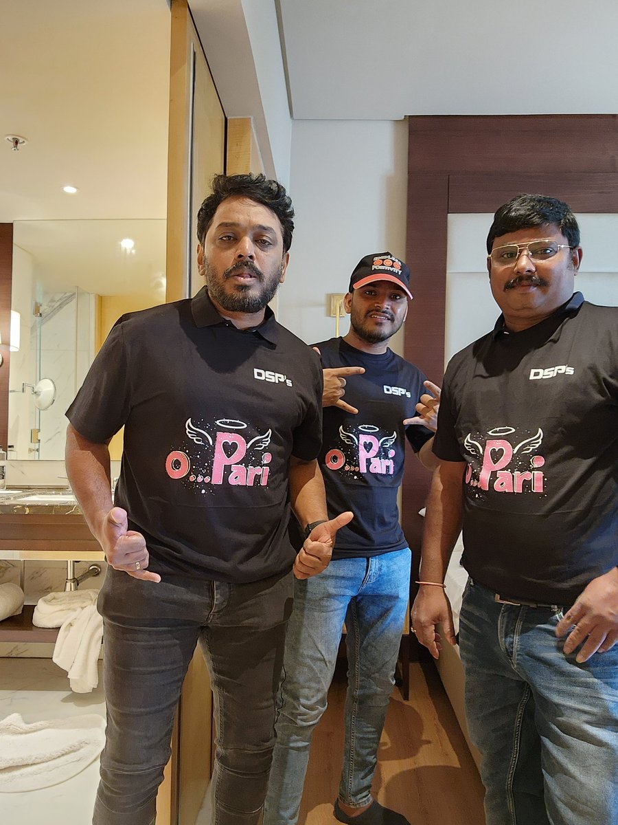 iMoney106's tweet photo. @ThisIsDSP Fan Boy Moment shuroo hua!! Musical party shuroo hua!! Lets sing and dance #OPari #DSPPanIndianPOP ||
      #DSPOPari || #Rockstar @TSeries @RanveerOfficial https://t.co/msBm1eyuQk