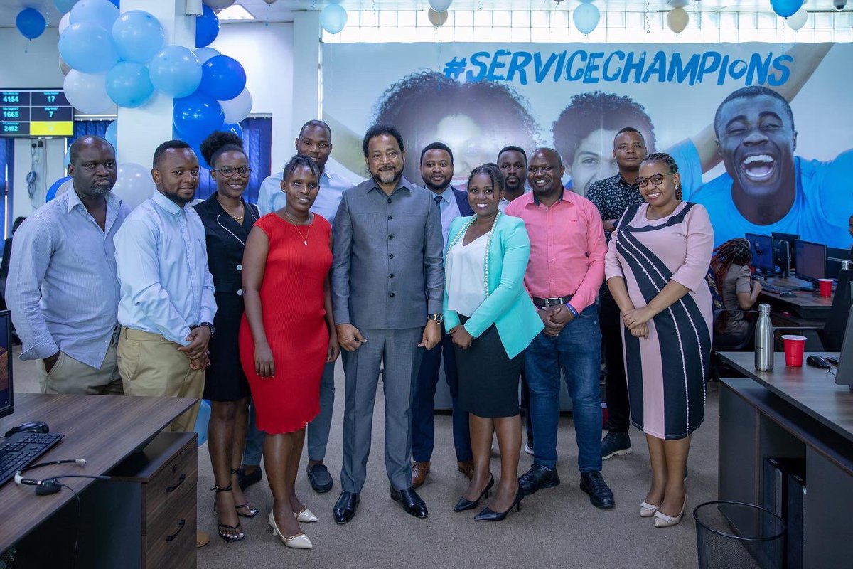 TZSportPesa's tweet photo. π€©TIMU YAKO INAYOKUPA USHINDI
Tunakushukuru kwa kutuchagua na tunakuahidi kukupatia huduma bora kila wakati.
Kheri ya wiki ya huduma kwa wateja!
#CustomerServiceWeek #CelebrateService #CSWeek #SportpesaTZ #Sportpesa #WayaWaya #WayaWayaChallenge https://t.co/ukyYmAsmRP
