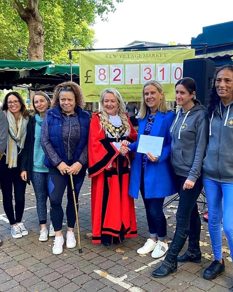 LBRUTMayor's tweet photo. A happy time at @KewMarket on Sunday presenting  funds on behalf of the market organisation to three wonderful causes: Kew Rotary, Park Lane Stables and Shepherds Star 💥 A great chance also to meet the fantastic stall holders @ParkLaneStables https://t.co/GqGad0LevG