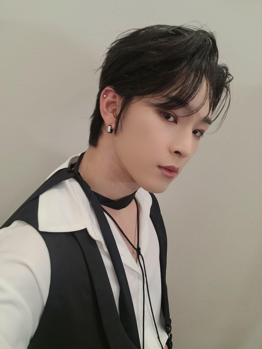 Ieegeonhak's tweet photo. KCON in Saudi succesfully completed! https://t.co/QIV4iWFzz0