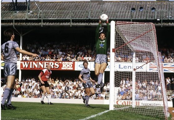 The nets at The Dell were tight. Like a trampoline so when you scored it came back out and could welly it back in for a second. #Southampton #netweek #footy