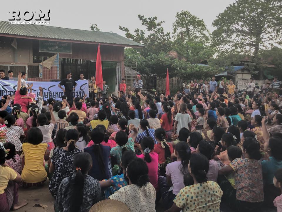 MizzimaNews's tweet photo. အရာတော်မြို့နယ် လူထုသပိတ်ဦးဆောင်ကော်မတီမှ ဝက်လက်မြို့နယ် လူထုနဲ့အတူပူးပေါင်းချီတက်ဆန္ဒပြ

#Mizzima #အရာတော် #Protest https://t.co/T5rTvMNp6V