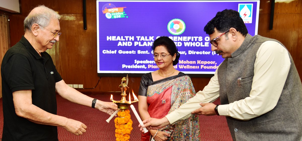 Smt. Geeta Kapur, Director (Personnel), @SjvnLimited inaugurated a Wellness Workshop which was conducted by Sh. Lalit Kapoor, Lifestyle and Wellness Coach @MinOfPower @power_pib #AzadiKaAmritMahotsav