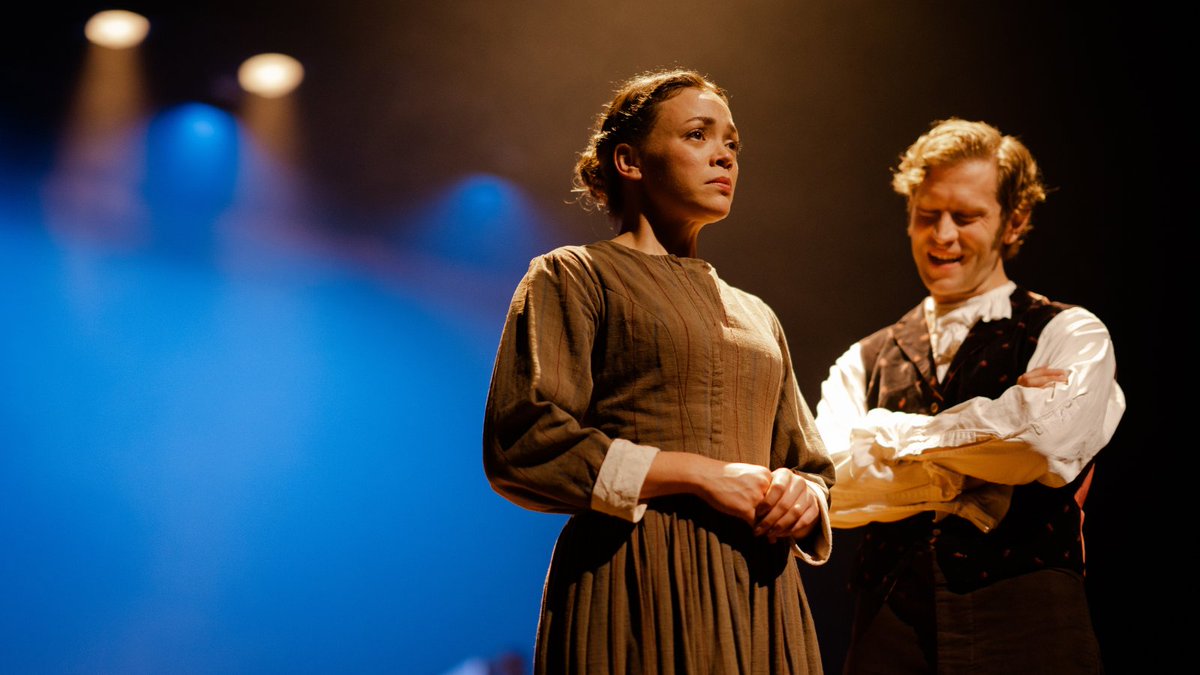 CourtyardArts's tweet photo. Jane Eyre opens tonight! 🎭🔥

🌟 "A compelling and powerful performance. A real explosion of creative talent, from both professionals and local actors!" (Audience member) 🌟

Tue 4 - Sat 8 Oct

Book now for this exciting production!
https://t.co/tTJYQVkQi4

#HerefordHour https://t.co/55Y2c732hs