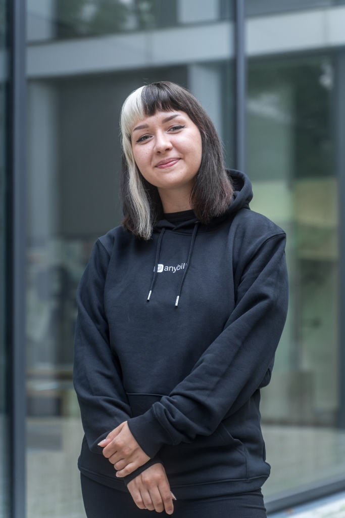 Hi Larissa 👋🏼⁠
⁠
Herzlich Willkommen im anybill-Team! 🚀

Larissa ist 25 Jahre alt, kommt aus Roding und wohnt aktuell in Regensburg. Seit Juli unterstützt sie unser Web-Team in der Rolle als Web Developer.

Wir freuen uns sehr, dass du on board bist!🚀

#anyteam