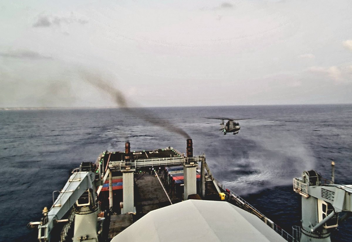 Launching & Recovering day & night 
#rfa #royalfleetauxiliary #mightymounts #opachillean #lrg #littoral #careersatsea #navy #rlc