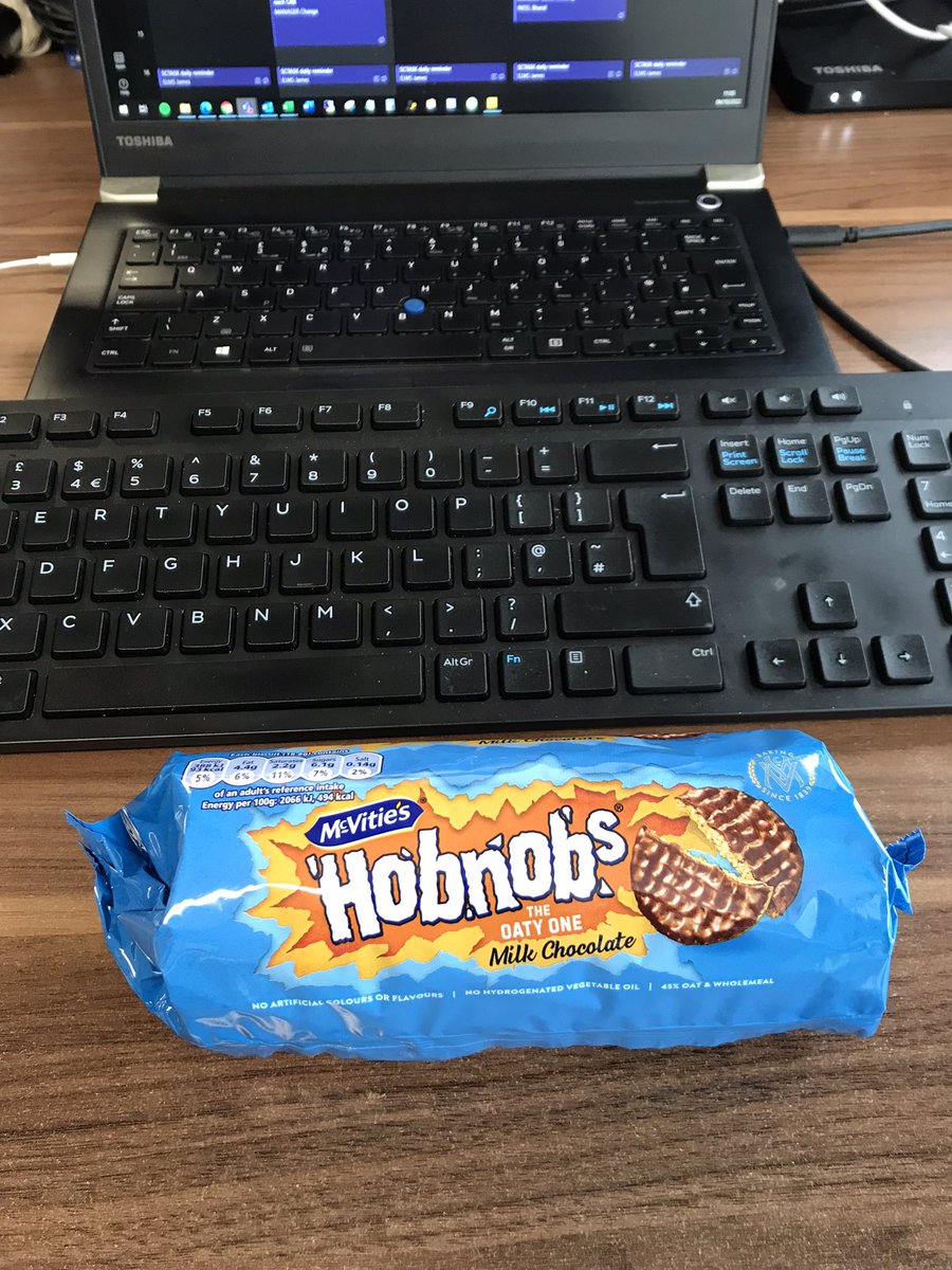 GolfMadJames's tweet photo. Itโs a dangerous game. #hobnobs #neverjustone #wholepacket #tea #biscuits https://t.co/RGWzyq7nPc