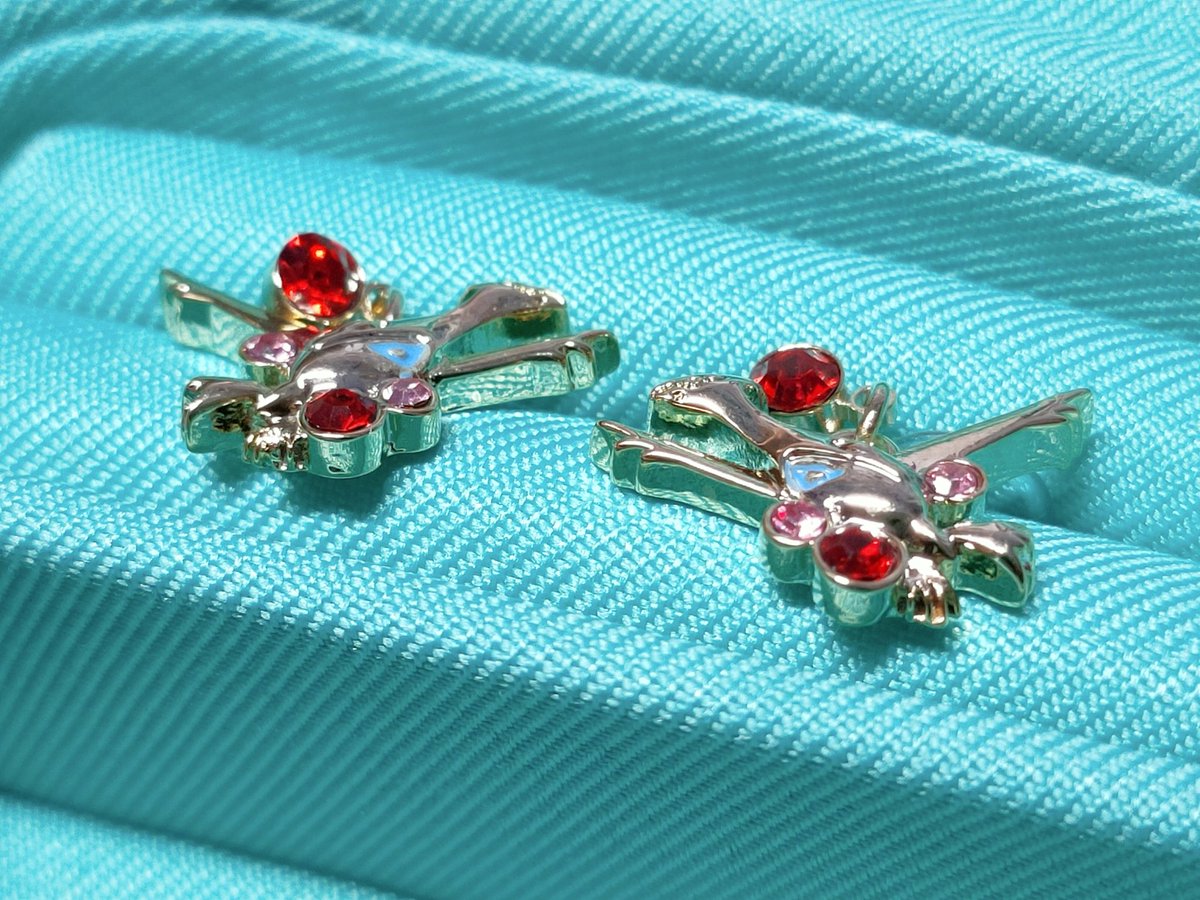 Réception du jour
Arrivage du GF, du tome 18 de #JibakuShounenHanakokun avec les bonus d'animate et mes goodies Pokémon 😍