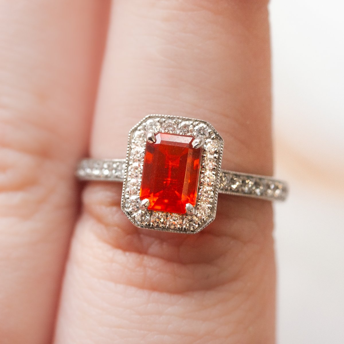 JordanJewellers's tweet photo. ❤The magnificent stone in this ring is a fire opal!❤

 #fireopal #fireopalring #fireopaljewelry #fireopalpendant #orangegemstone #opal #opalring #opalstone #opaljewellery #opaljewellery #octoberbirthstone #octoberbirthstonering https://t.co/J3txYmVKby