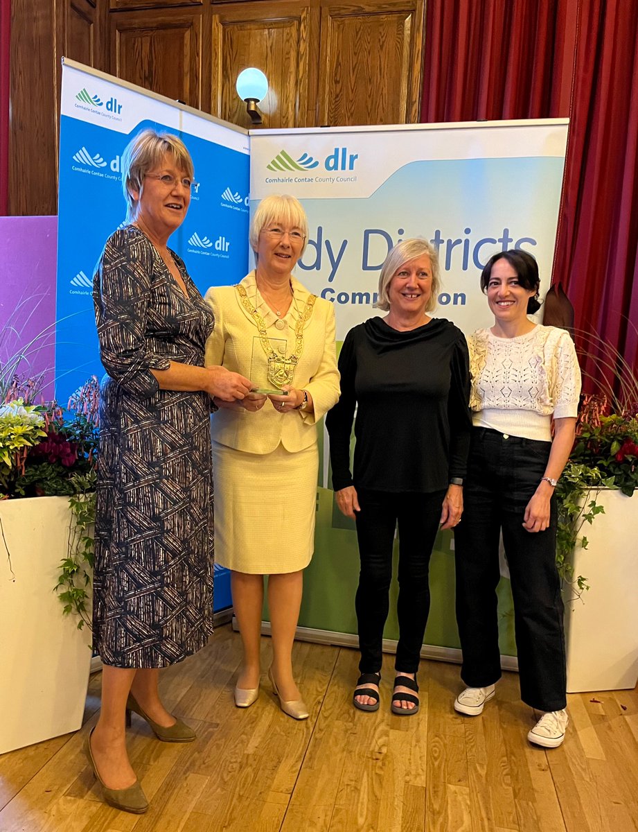 Congratulations to Meadowbrook Res.Ass. <a href="/CabinteelyVille/">Cabinteely Village</a> and <a href="/foxrockvillage1/">Foxrock Community</a> on their success at <a href="/dlrcc/">Dún Laoghaire-Rathdown County Council</a> Tidy District Awards. <a href="/CabinteelyLife/">Cabinteely Life</a> <a href="/CabinteelyTidy/">CabinteelyTidyTowns</a> with Cathaoirleach <a href="/MaryHanafin1/">Mary Hanafin</a>