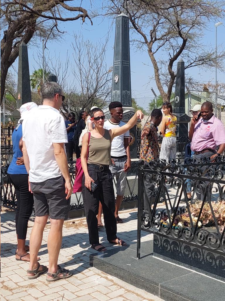 gwasiragoodman's tweet photo. Day 3, Namibian-German Summer School, visiting graves of Ovaherero Chiefs in Okahandja.
@caws_llyffant 
@unam_na 
@MarthaLecturer 
@GermanEmbassyNA @dominikhhh @MsJo79722009 https://t.co/QAAvgpFY6I