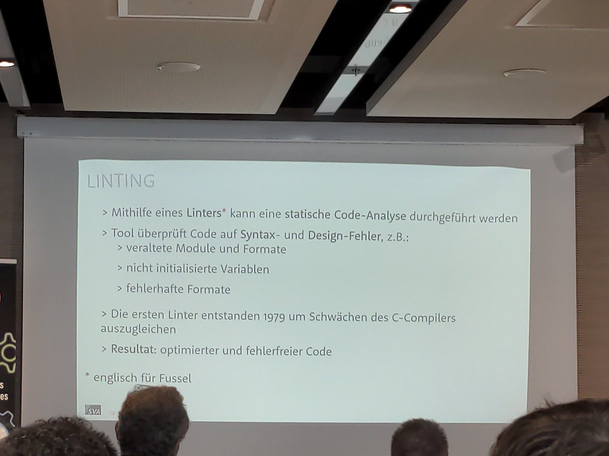cyberkov's tweet photo. Linter verwenden macht Sinn. @stankowic_devel über schlechten Code in ansible #osad https://t.co/BmawFv5TJC