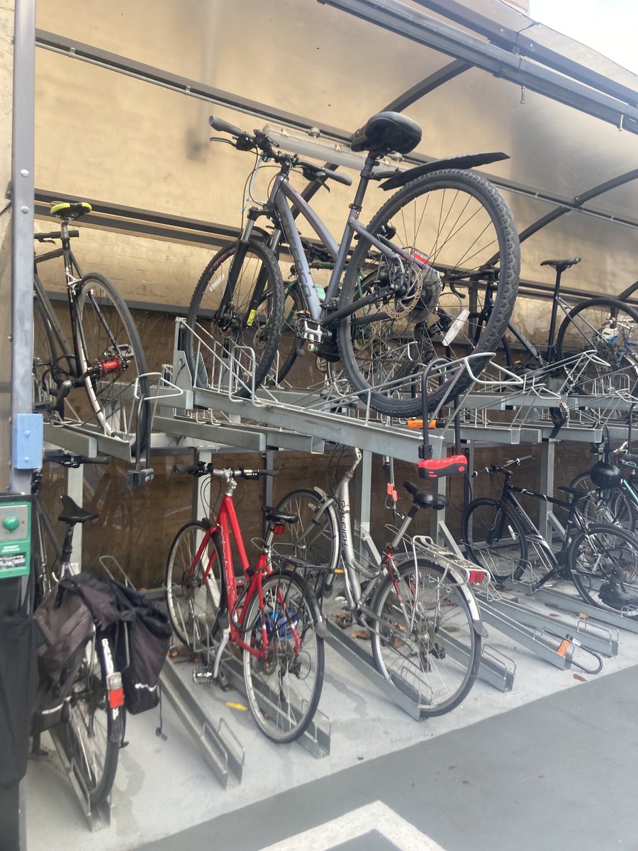 abstaaar2's tweet photo. I like to think of myself as very independent and capable on my own but then I have to try get my chunky lil bike up and into this contraption every damned morning and it just makes me want to cry and shout for my dad x https://t.co/EIzheIlsTd