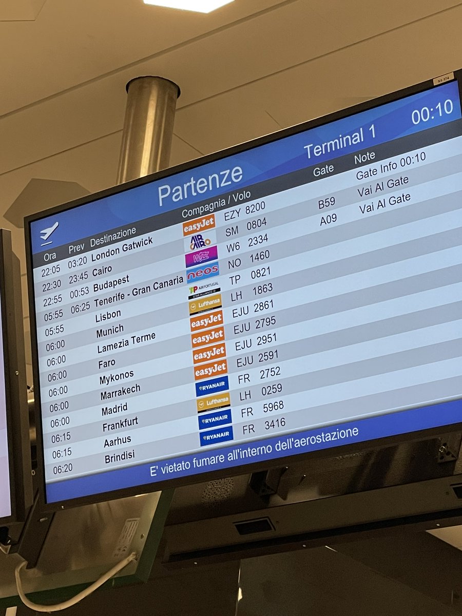 cecisimon13's tweet photo. What kind of joke is it that my #flight was 5 hours #delayed @easyJet and you email me telling me that my compensation claim was denied? https://t.co/2BUuo6ZpIg