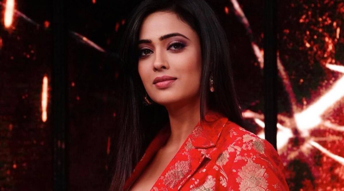 Happy birthday Shweta Tiwari! The stunning mom of two turns 41 but look 21! 

 
