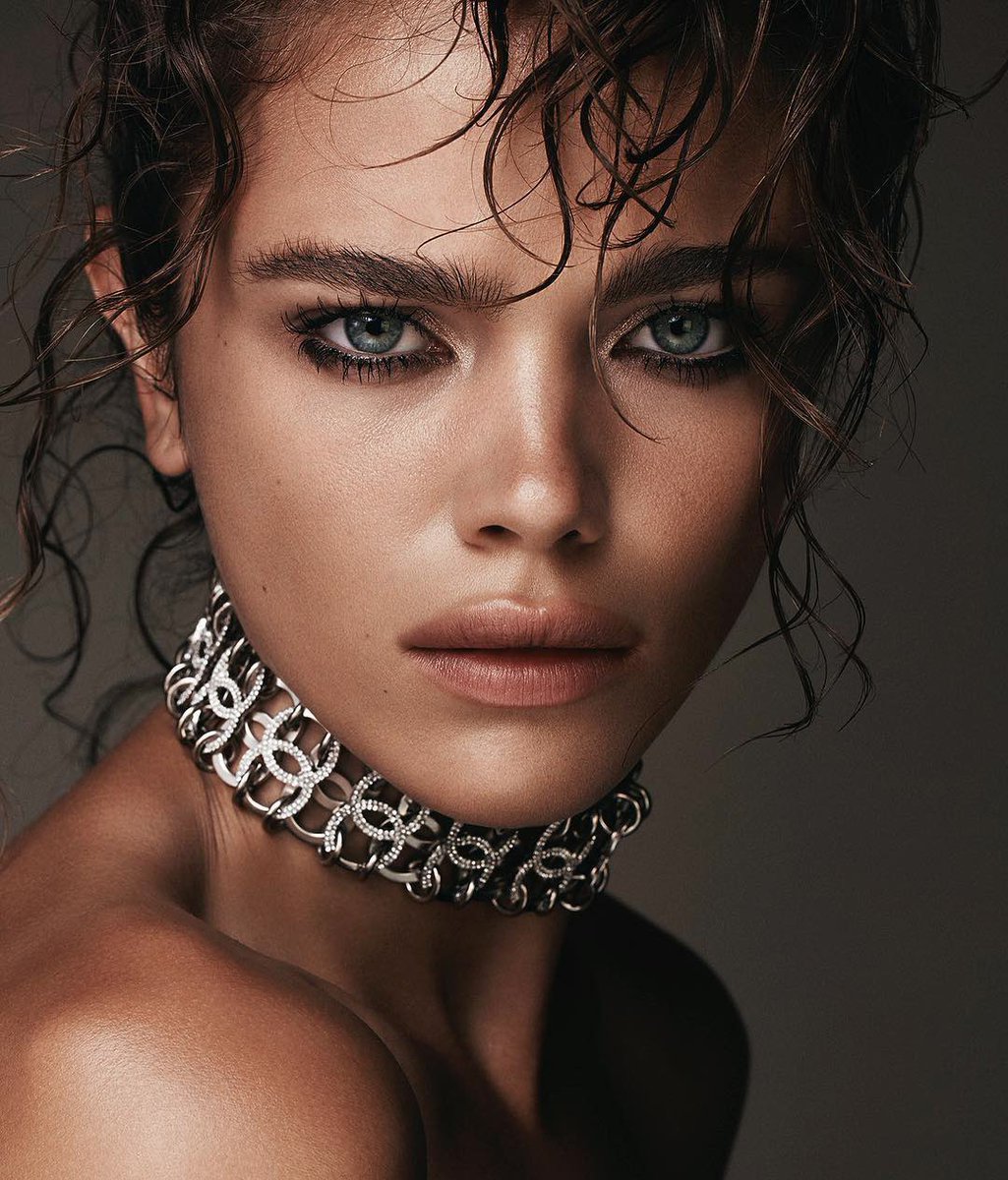 worlds_moda's tweet image. #beautyinspirationWM (1/1)

#HARPERSBAZAARAUSTRALIA,
May 2016.
By #StevenChee

#JenaGoldsack