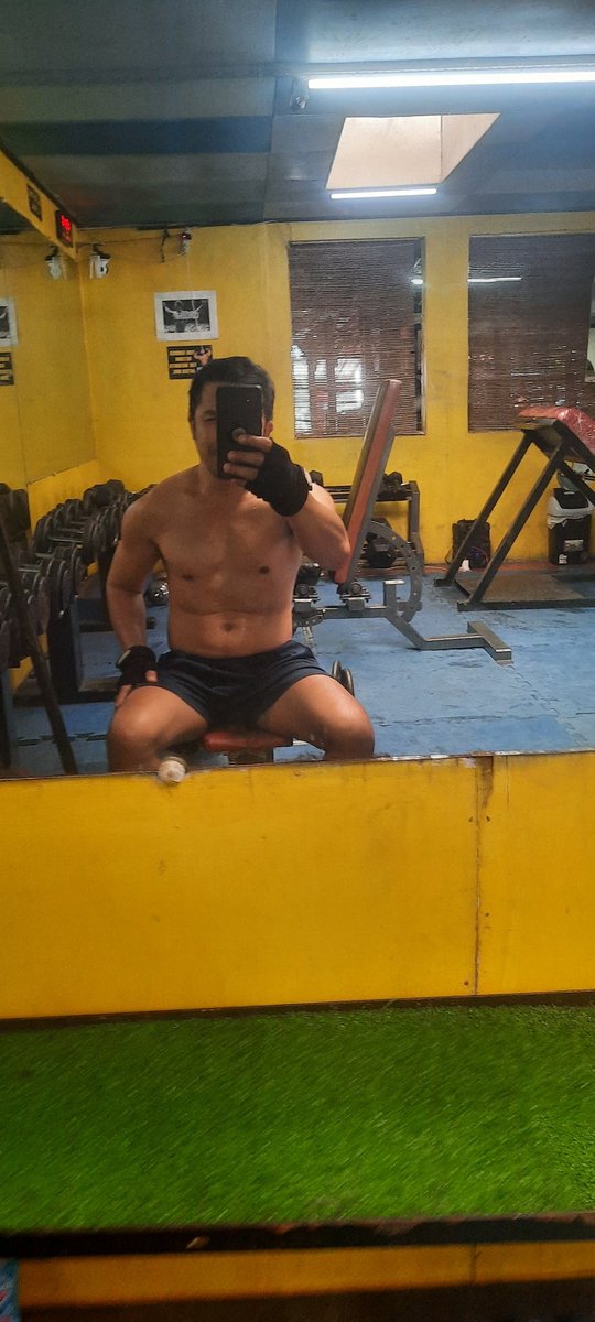 lloydie57's tweet photo. Pagod na pero hindi susuko...
Mainit man at pawisan tuloy pa rin .. 😊🏋‍♂️
#Proud46💪😊 https://t.co/tetfzTjjtN