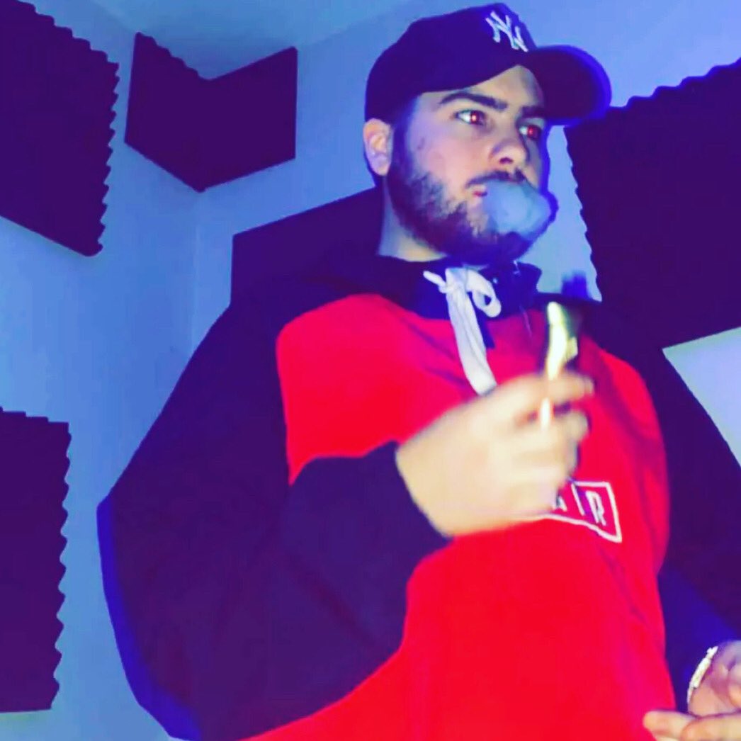 JxmpAlot's tweet image. Alice and we’ll still ☺️