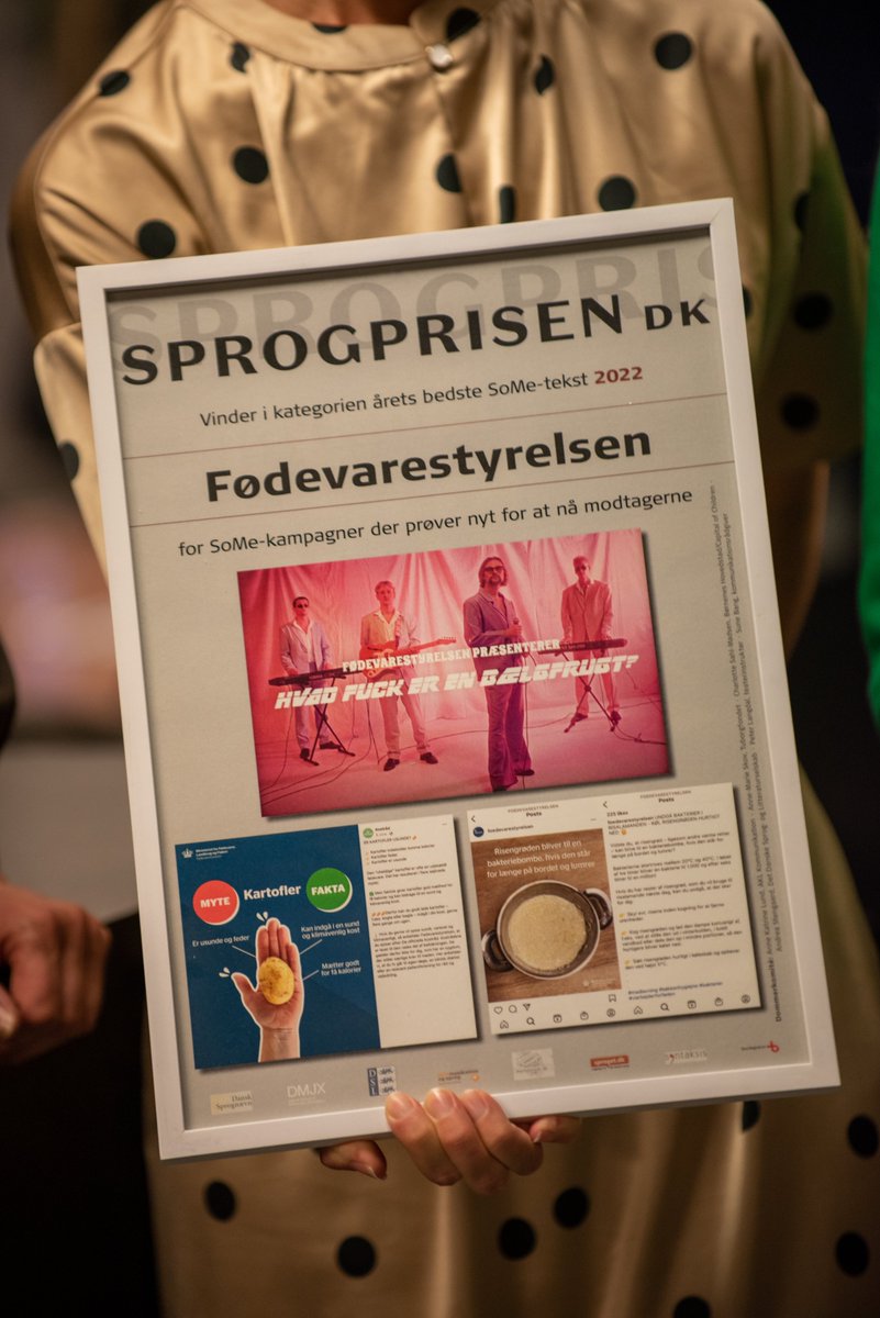 HVAD F*** ER DET FOR EN SPROGPRIS? 
Fødevarestyrelsen har netop vundet Sprogprisen '22 for 'bedste generelle indsats på de sociale medier'. Vi er utroligt stolte over, at vi som styrelsen har vundet lige netop den her Sprogpris! #smdk #komdk