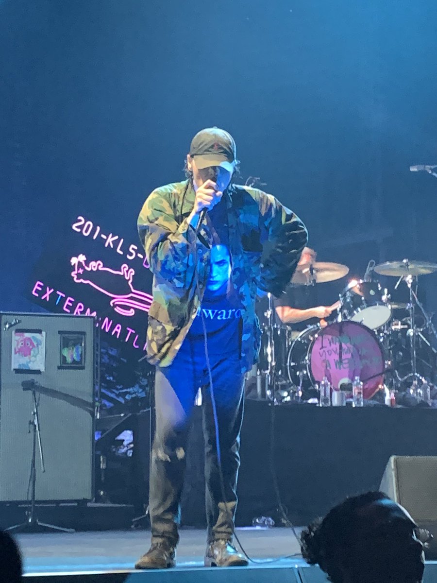 venuslibitina's tweet image. I just cannot fucking believe he wore this I cannot believe it #mcrtacoma