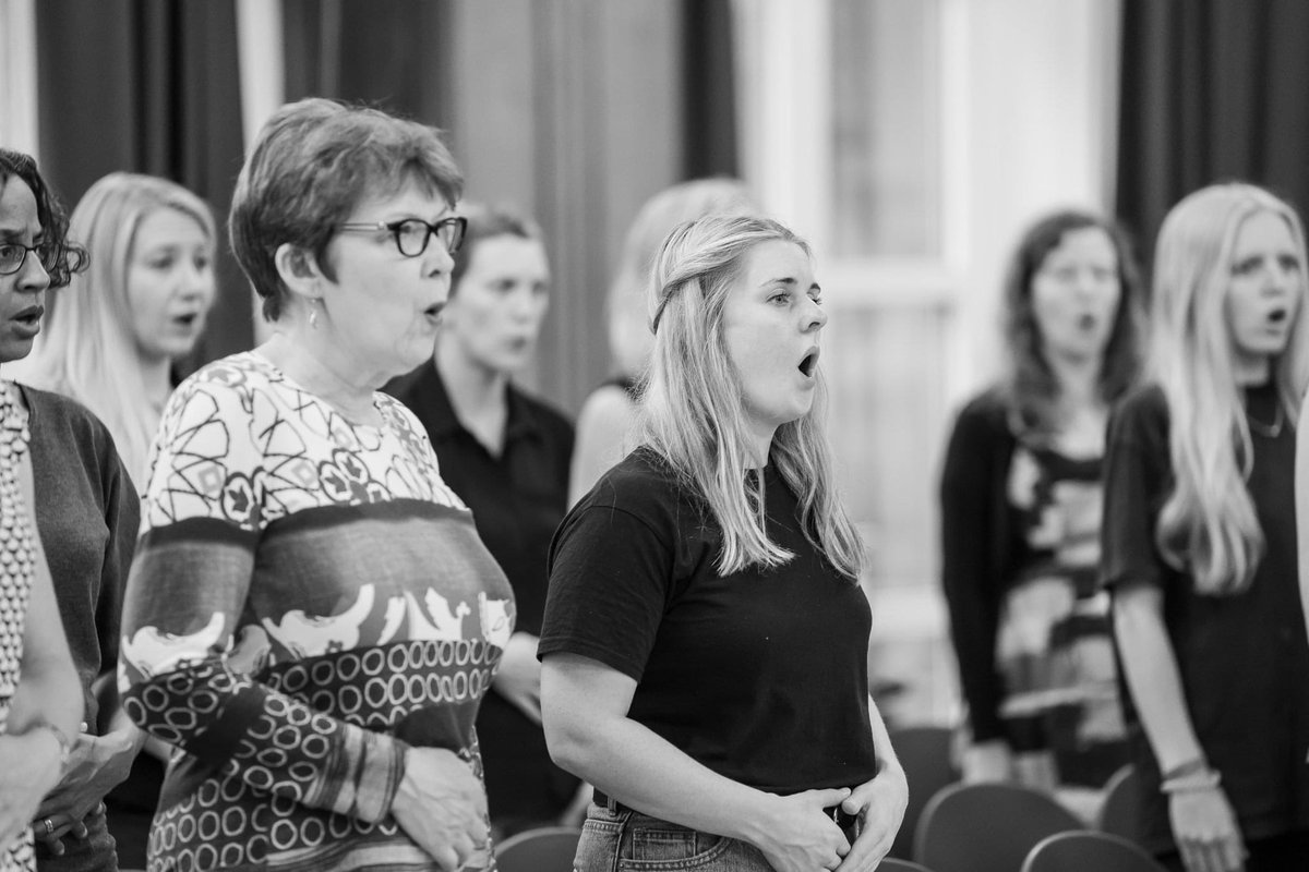 londonoriana's tweet image. AGED 18-25?  LOVE SINGING?  THEN READ ON.... FREE membership, FREE singing lessons, FREE coaching, FREE masterclasses, solo opportunities &amp;amp; the chance to perform with one of the UK’s most versatile choirs? APPLY NOW londonoriana.com/scholarship