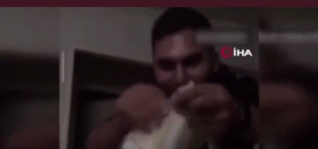 Kur'an-ı Kerim'e bunu yapan aşağılık hadsiz insanların en ağır cezaları almasını istiyorum.