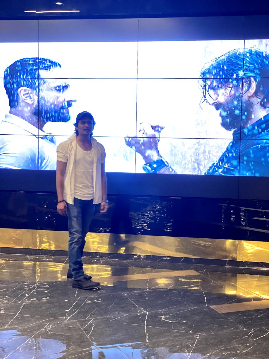 AarshadKhan1's tweet photo. @iHrithik @HrithikRules https://t.co/TjLpe7ros1
