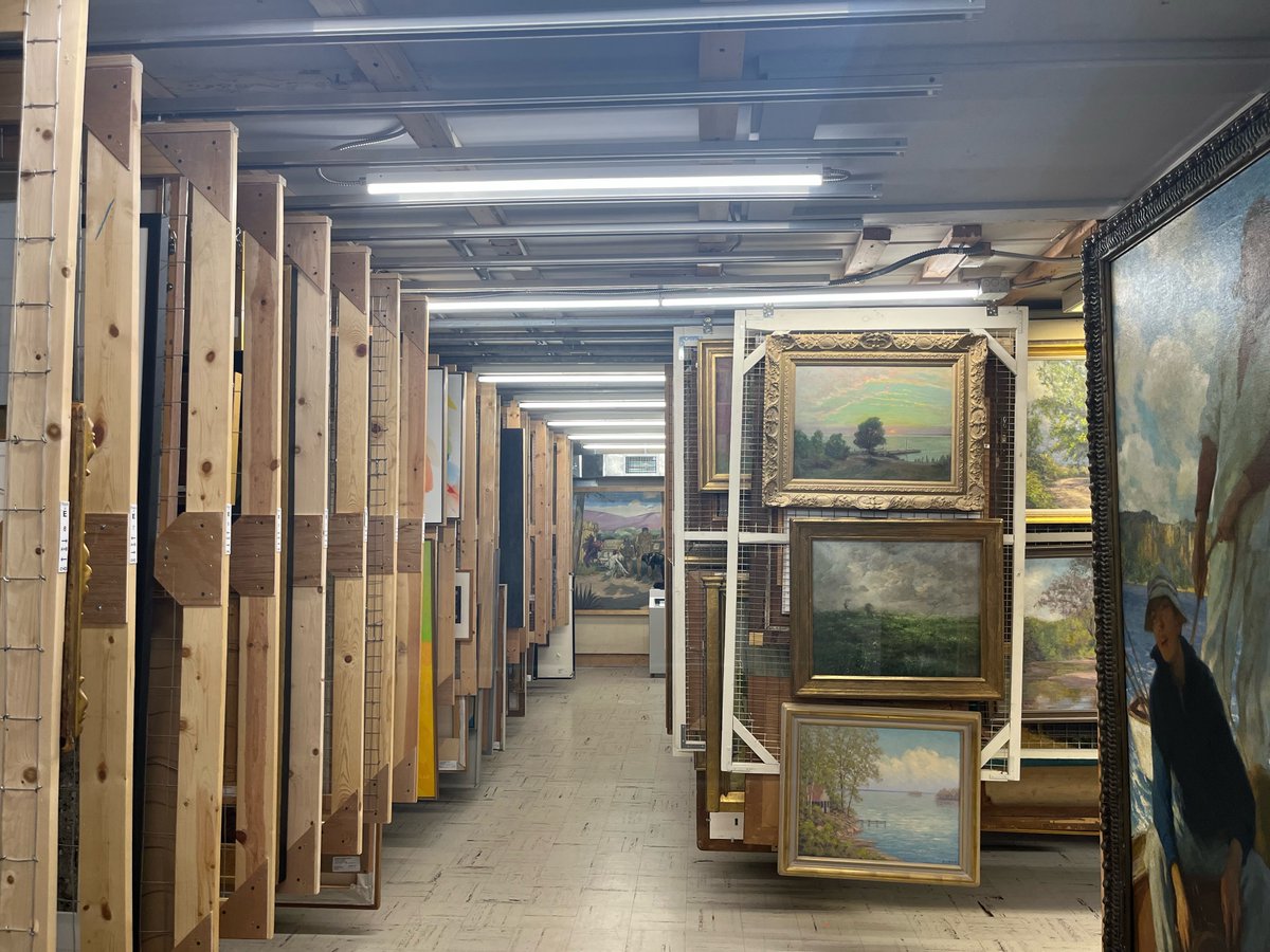 FVSPurdue's tweet photo. Take a peek behind the scenes as Orion DeWitt (@OrionDewitt) shoots a spotlight video for The Art Museum of Greater Lafayette (@lafayette_art) as a part of FVS 442! #FVSPurdue #FVSBoilers @PurdueLibArts @PurdueSis https://t.co/eaHKF1OOdV